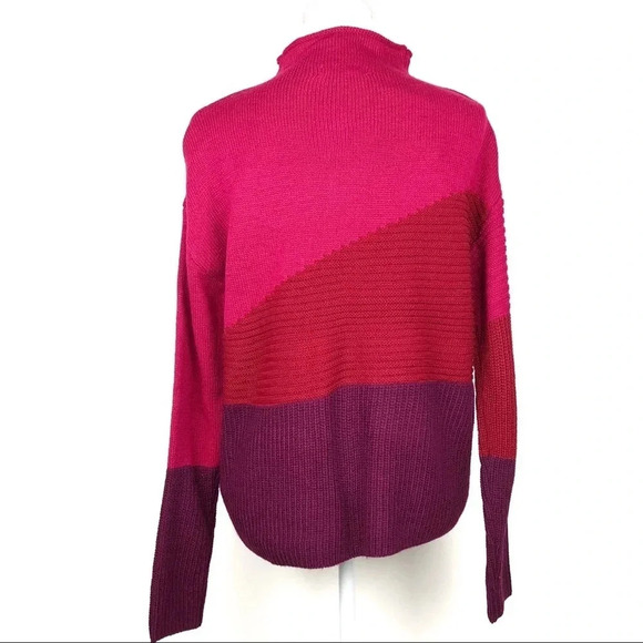 89th & Madison | Oversized Colorblock Knit Sweater - Picture 3 of 5